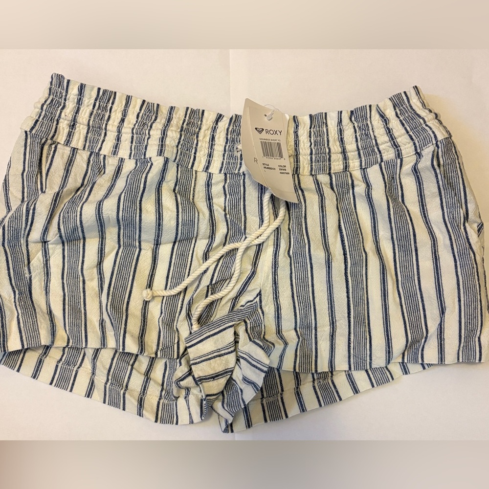 New Roxy beach shorts in cotton & linen.